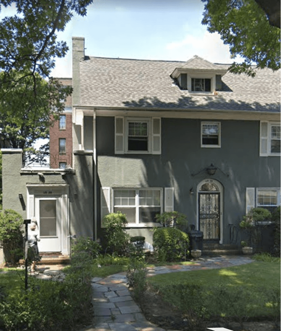 Office building exterior in Kew Gardens, NY